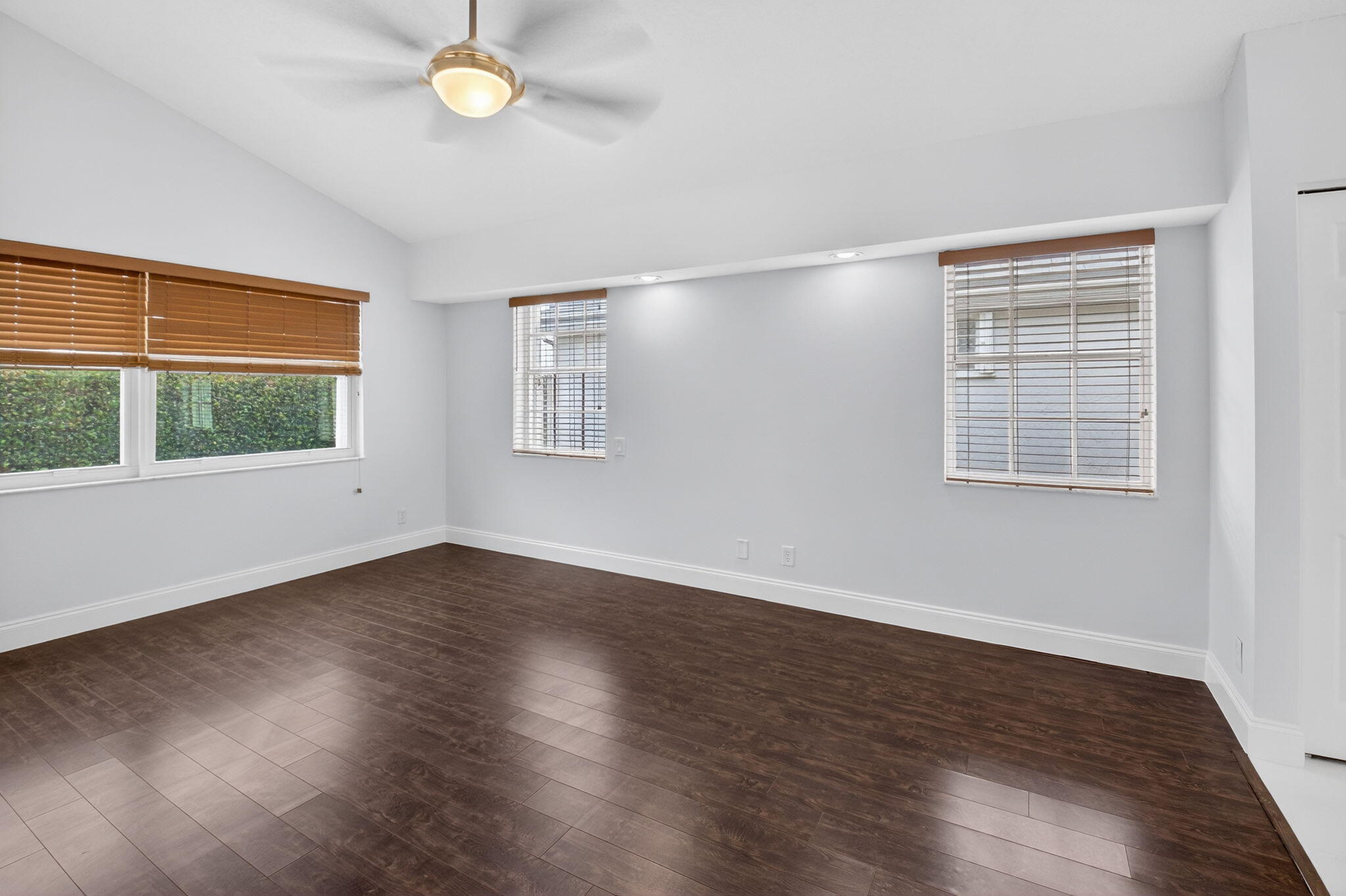 SAWGRASS LAKES HOMES - Residential