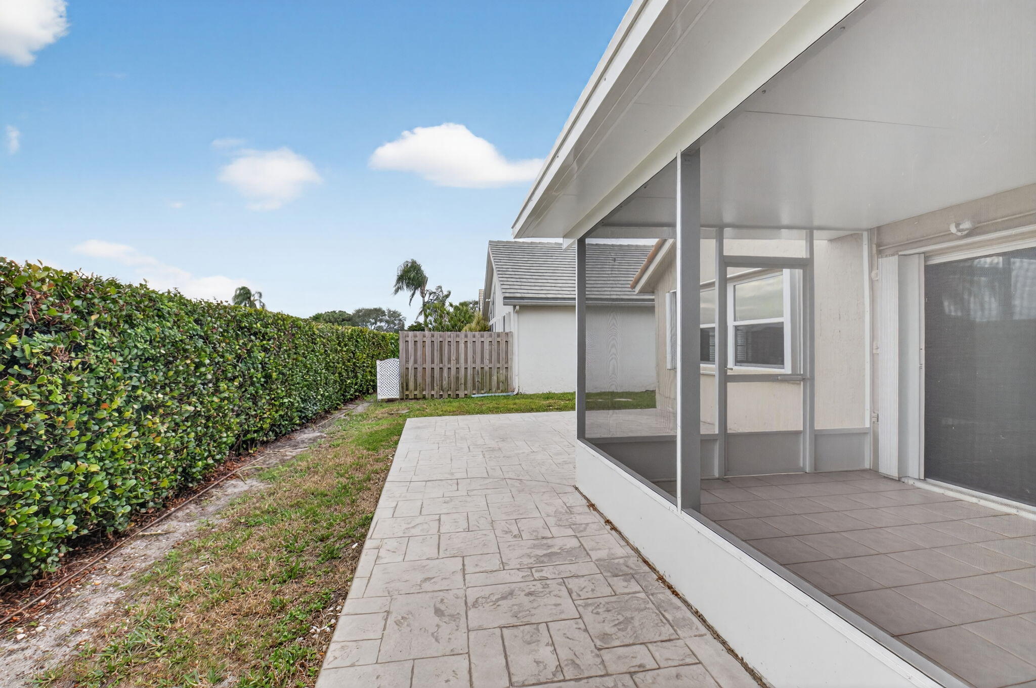 SAWGRASS LAKES HOMES - Residential