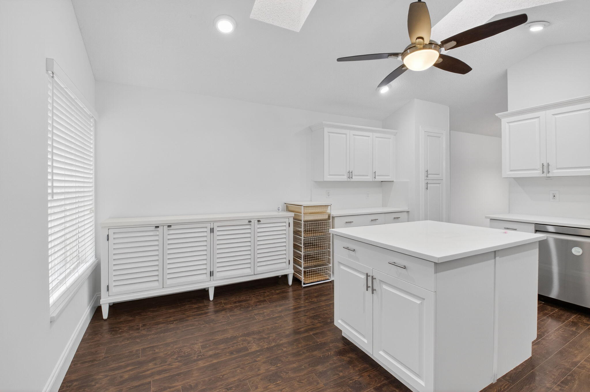 SAWGRASS LAKES HOMES - Residential