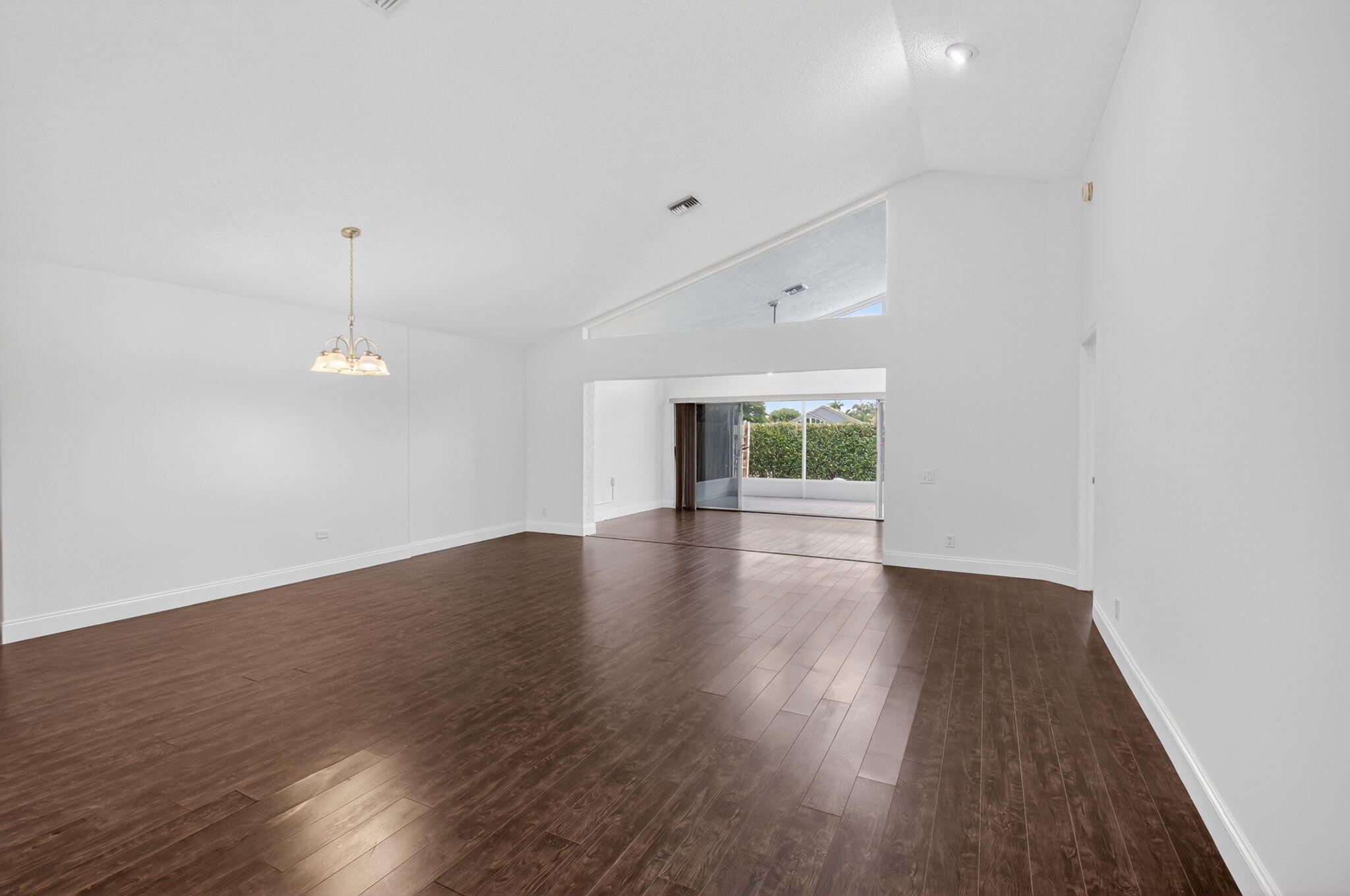 SAWGRASS LAKES HOMES - Residential