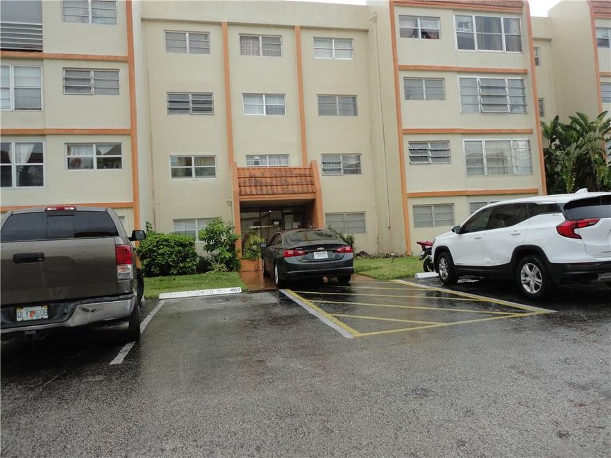 Two Bedroom Two Bath Condo Unit Located Central,Convenient To Shoppes,Public Transportation,Major Highways,Malls,Banks And Schools. LessThan Thirty Minutes From The Airport.Condo Association Requires 675 Credit Score And 45K Minimum Annual Household Income. NO RENTALS ALLOWED and Association does not have any reserves.