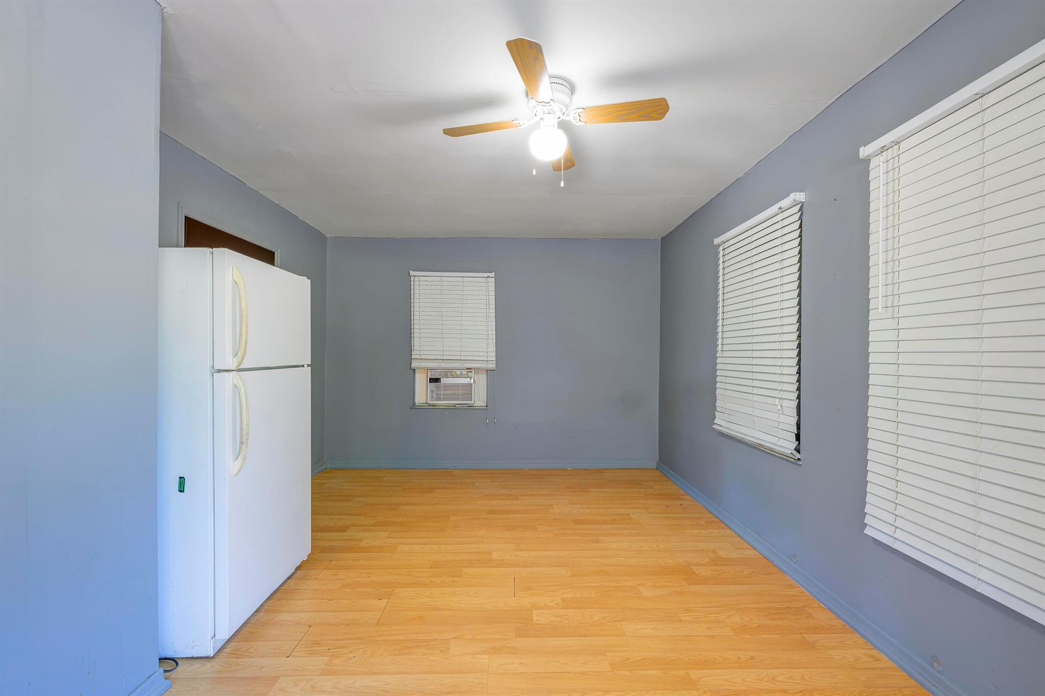 RIVER PARK UNIT 8 - Residential