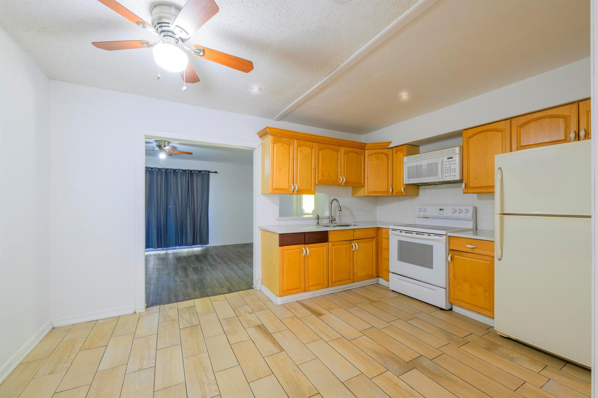 RIVER PARK UNIT 8 - Residential