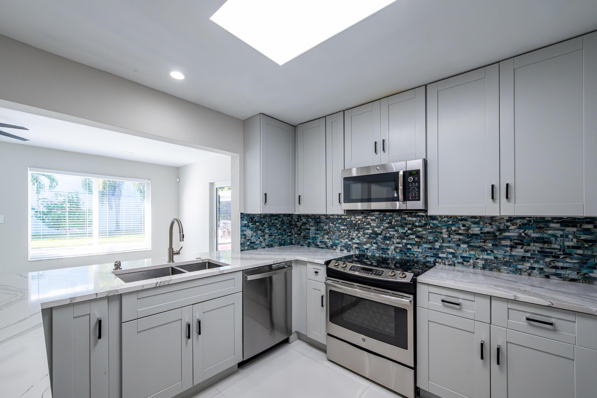 PALM BEACH GARDENS 5 - Residential