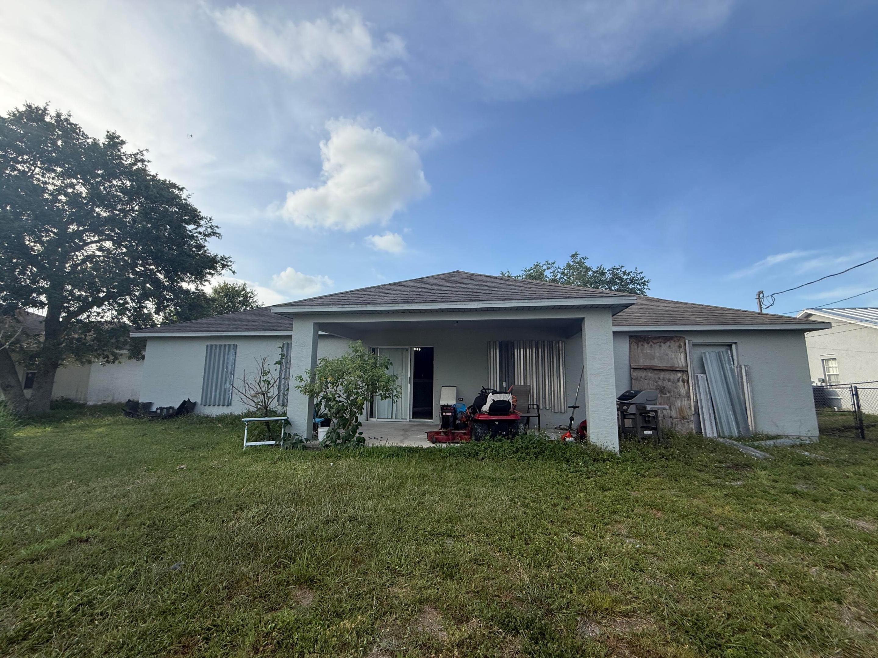 View photos, virtual tours, details... 742 NW Bayard Avenue