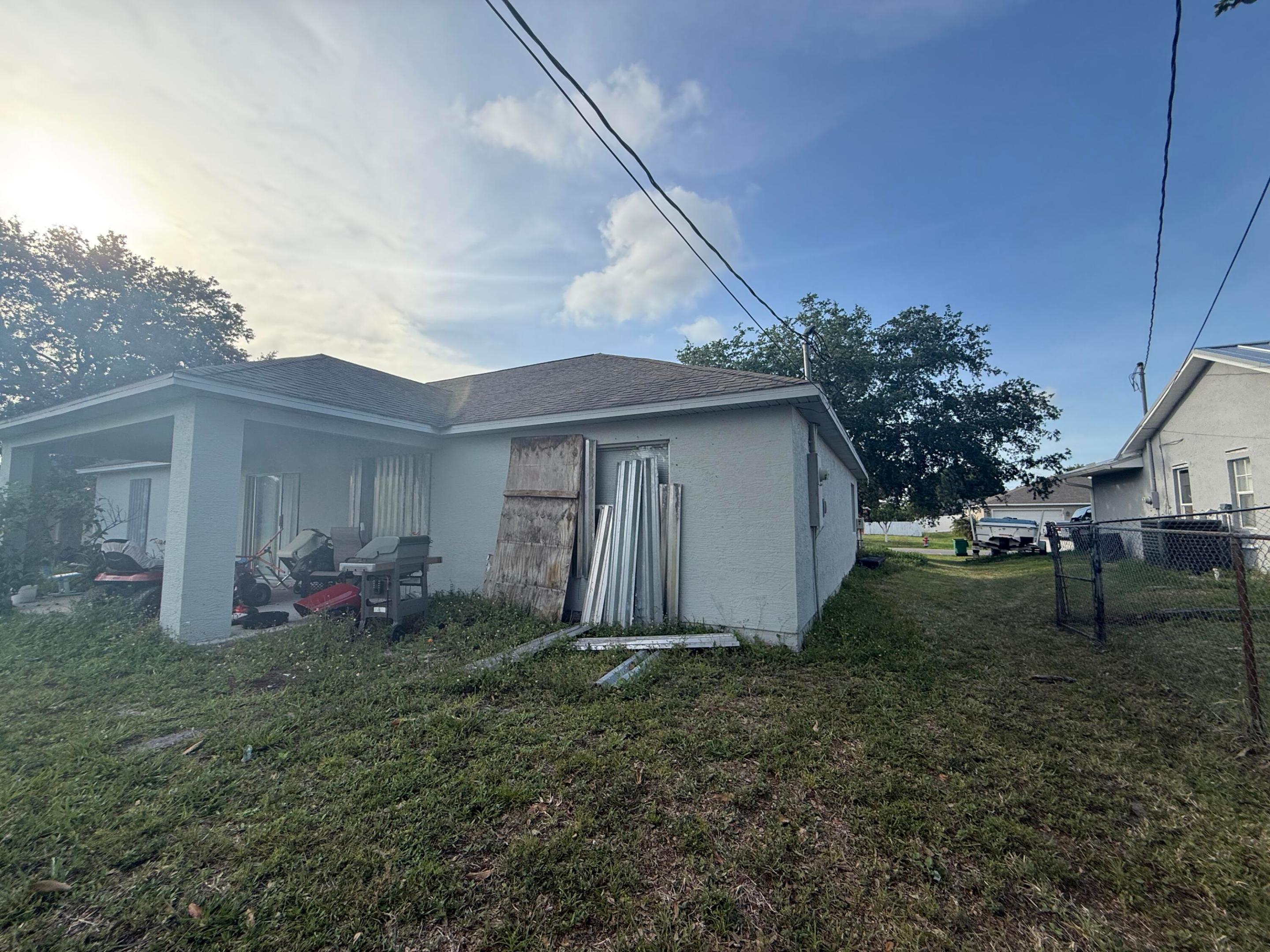View photos, virtual tours, details... 742 NW Bayard Avenue