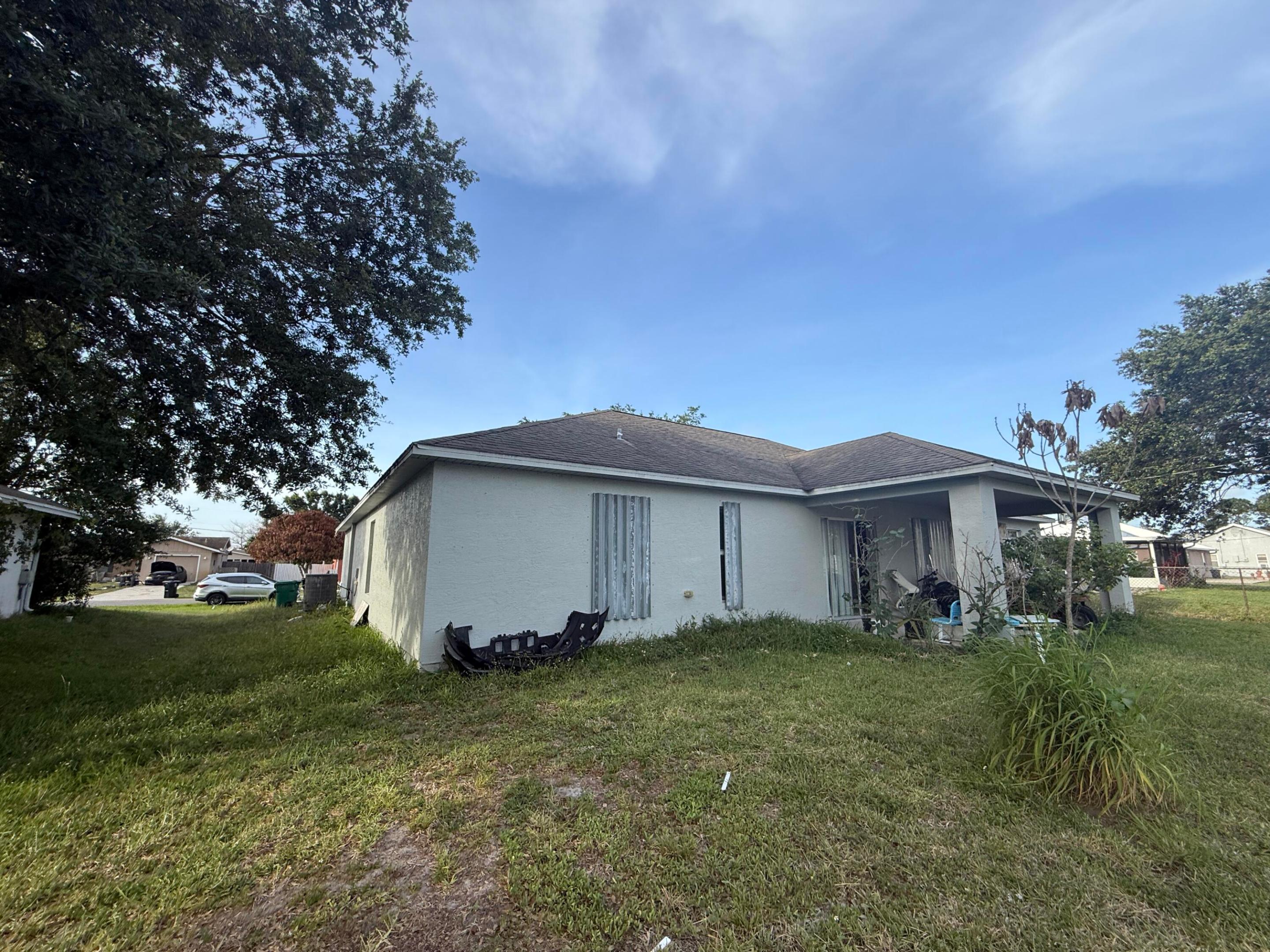 View photos, virtual tours, details... 742 NW Bayard Avenue