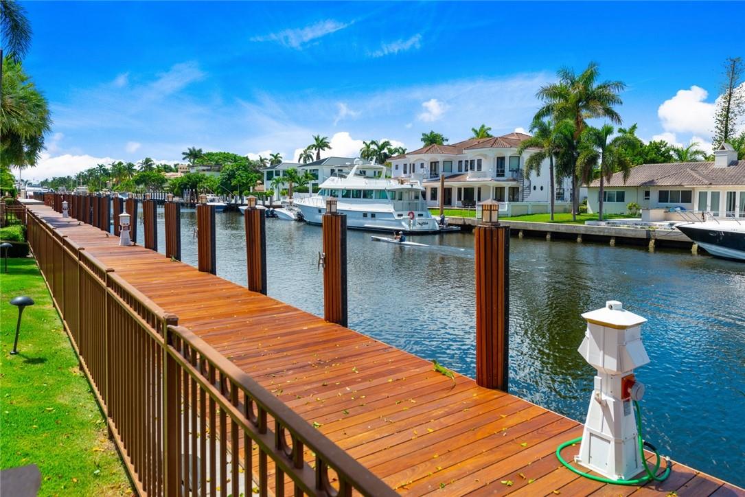 SEVEN ISLES - Residential