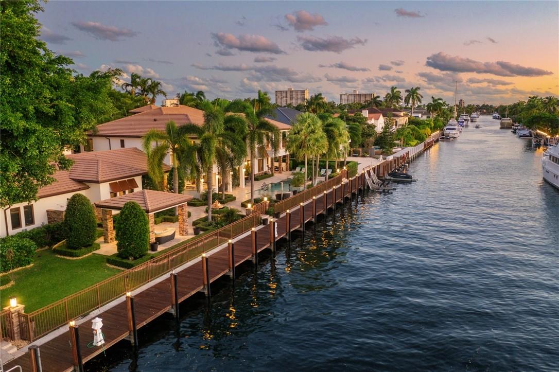 SEVEN ISLES - Residential