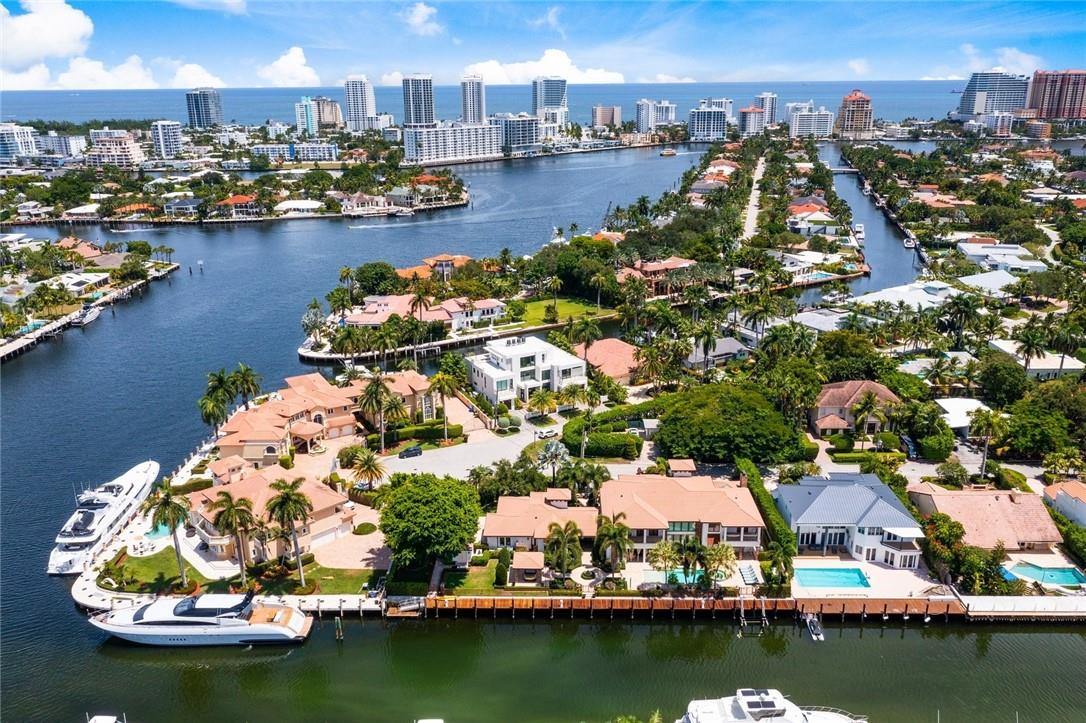 SEVEN ISLES - Residential