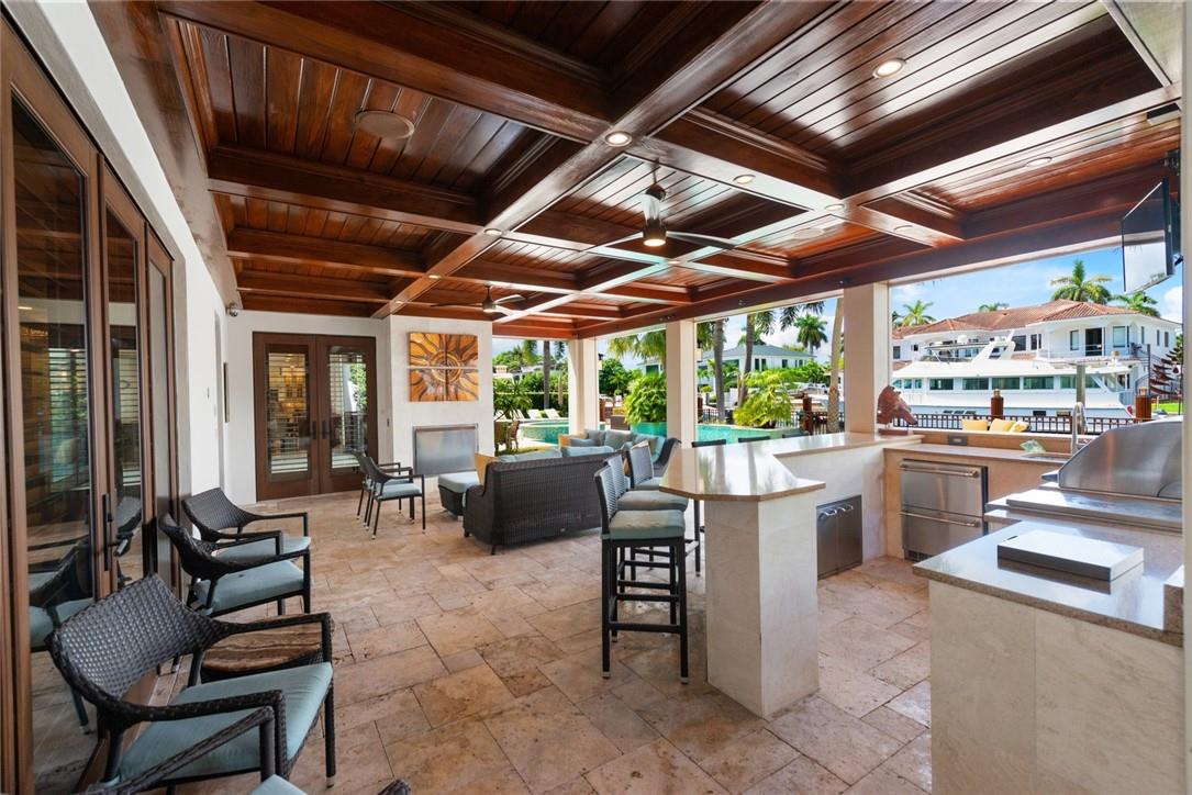 SEVEN ISLES - Residential