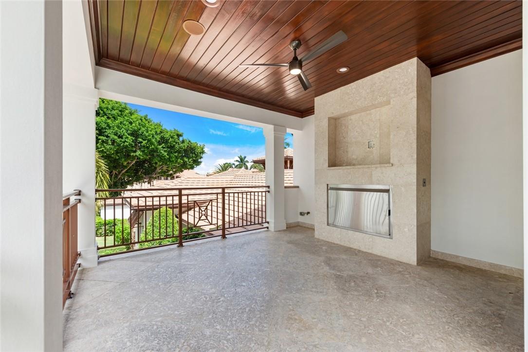 SEVEN ISLES - Residential