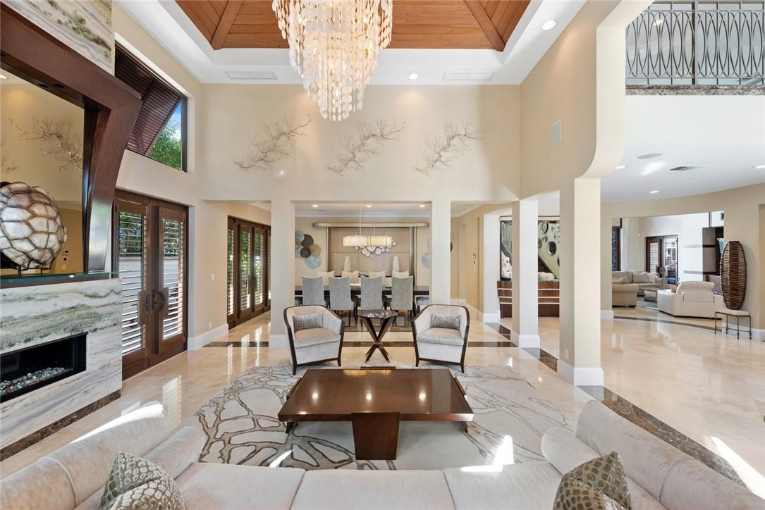 SEVEN ISLES - Residential