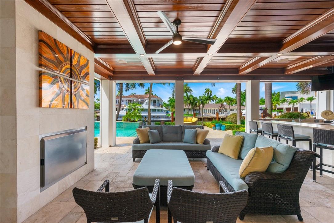 SEVEN ISLES - Residential