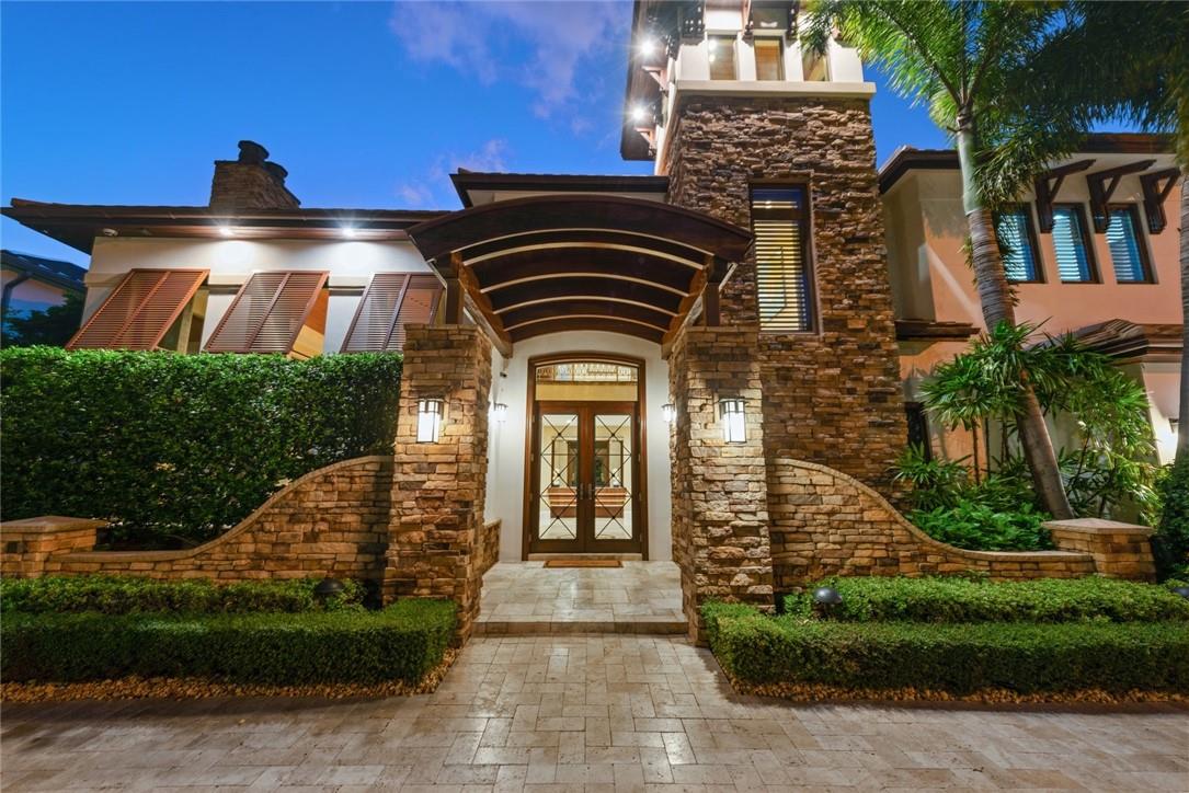 SEVEN ISLES - Residential