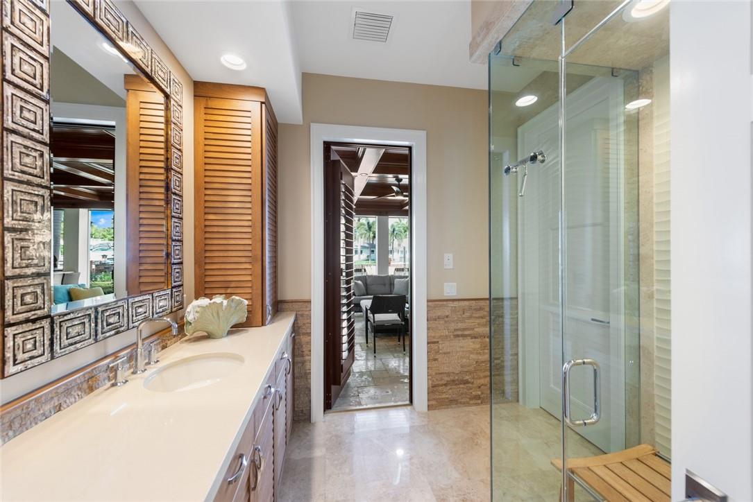 SEVEN ISLES - Residential