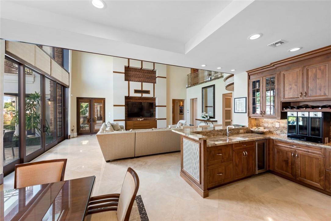 SEVEN ISLES - Residential