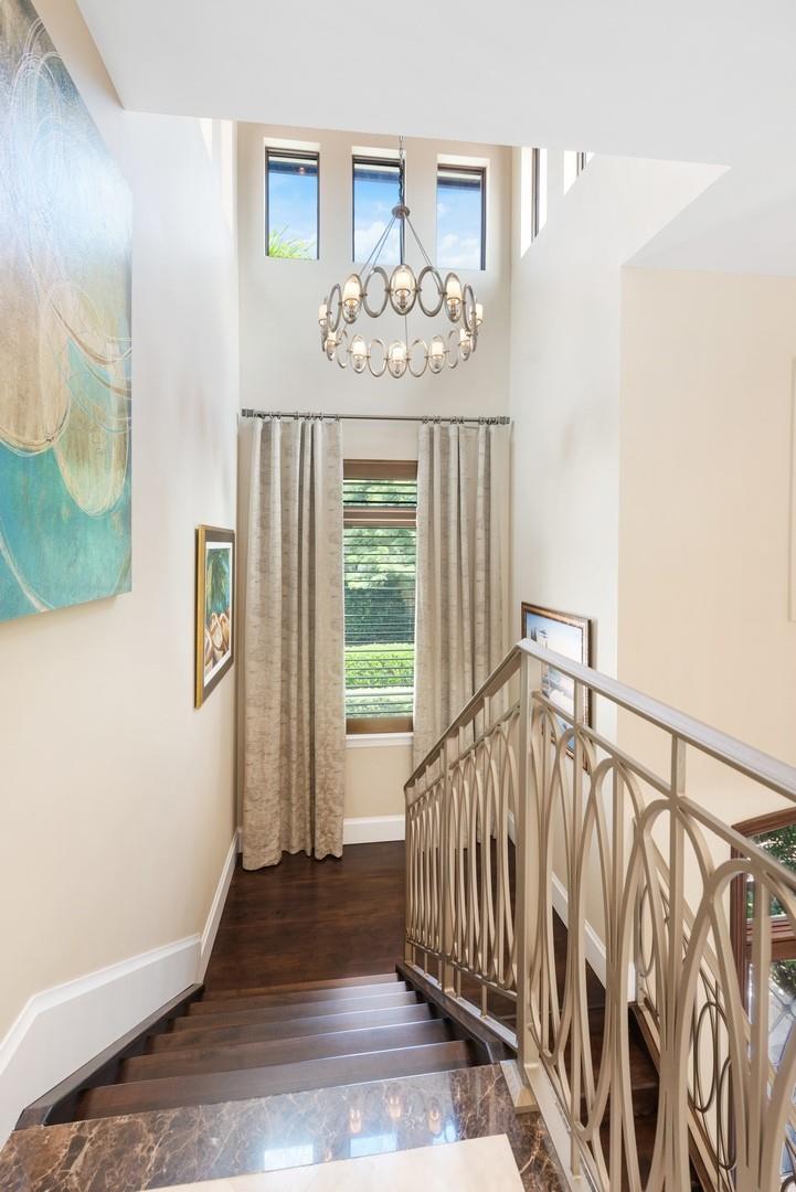 SEVEN ISLES - Residential