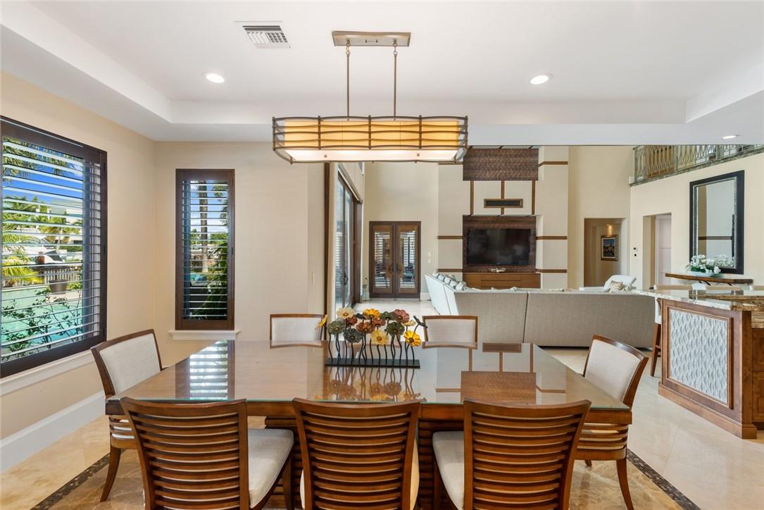 SEVEN ISLES - Residential