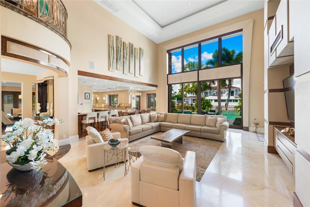 SEVEN ISLES - Residential