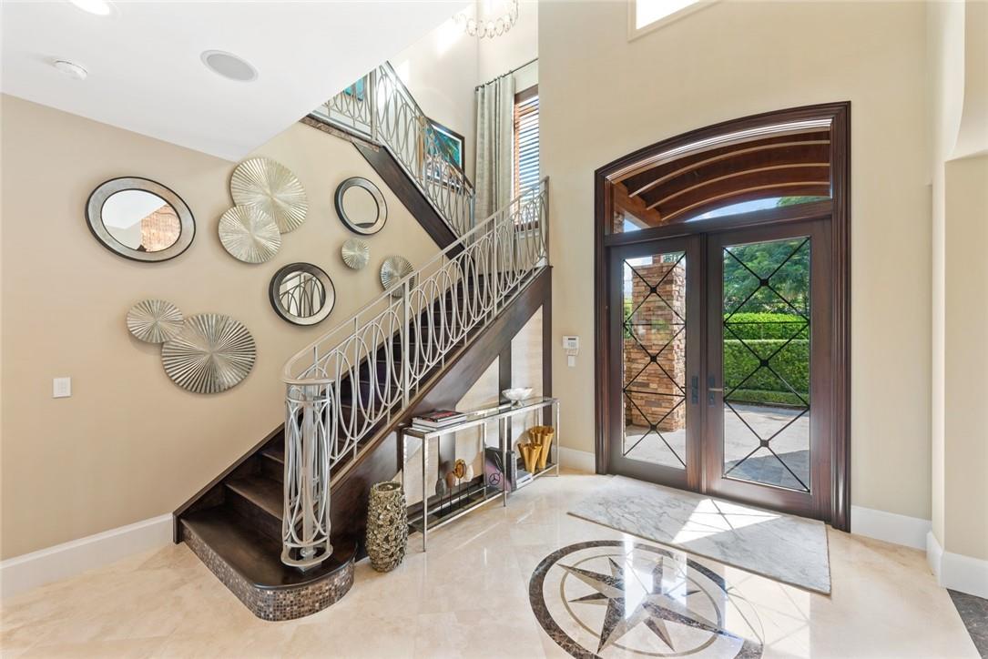 SEVEN ISLES - Residential