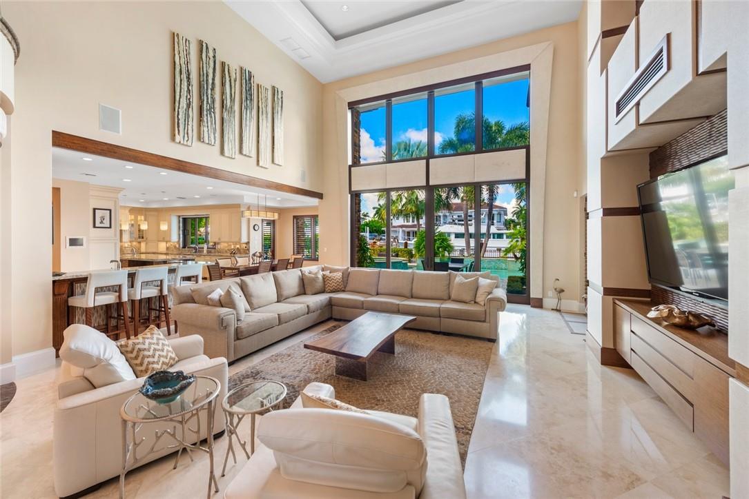 SEVEN ISLES - Residential