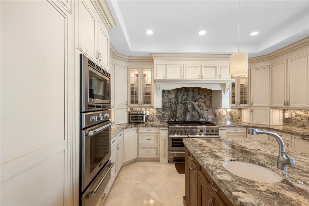 SEVEN ISLES - Residential