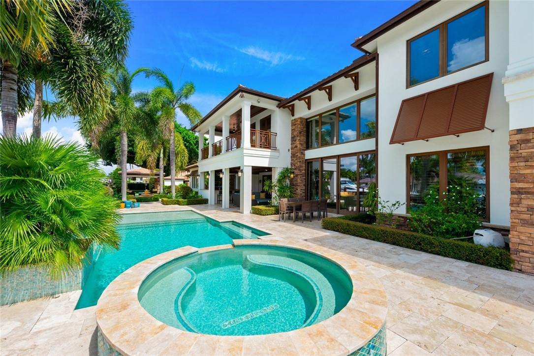 SEVEN ISLES - Residential