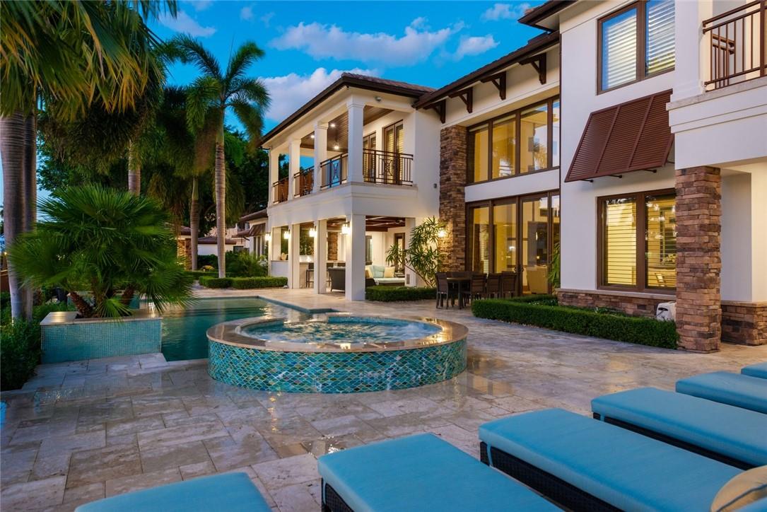 SEVEN ISLES - Residential