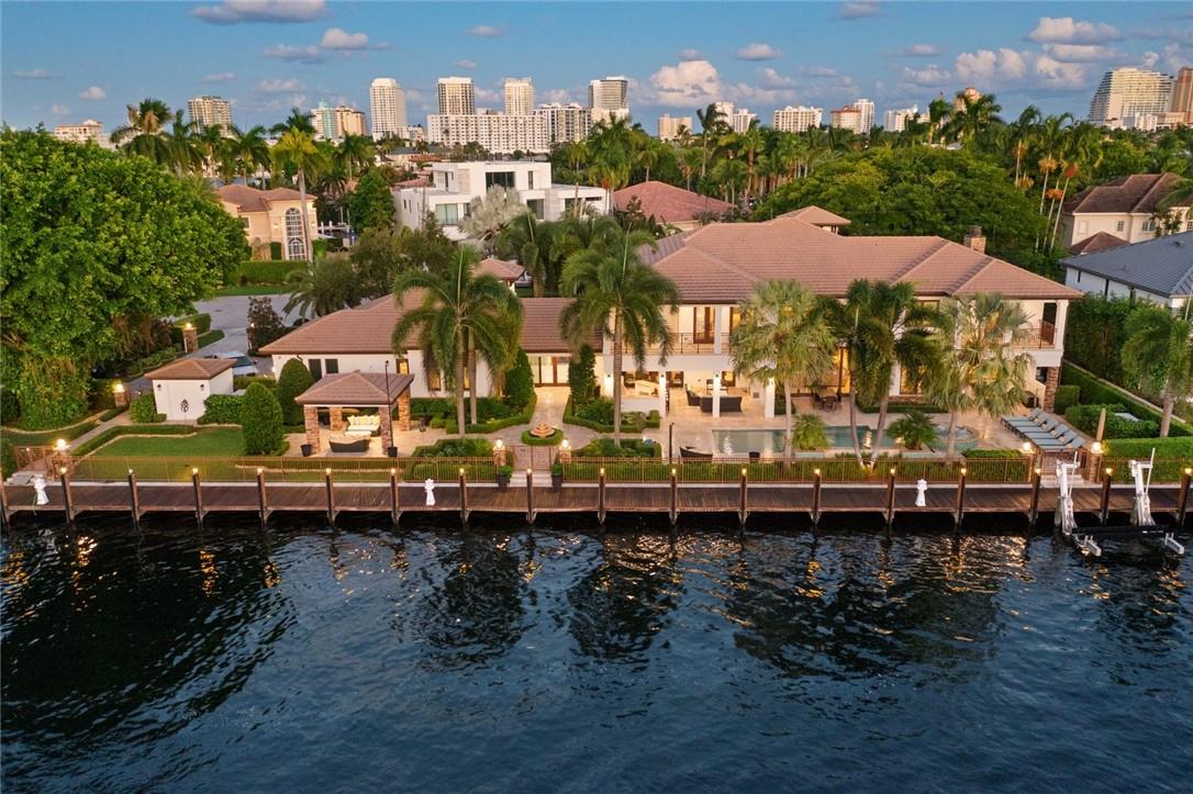 SEVEN ISLES - Residential