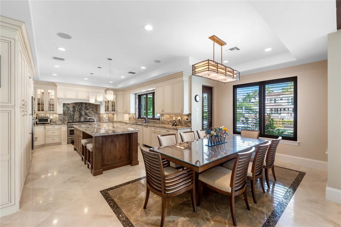 SEVEN ISLES - Residential