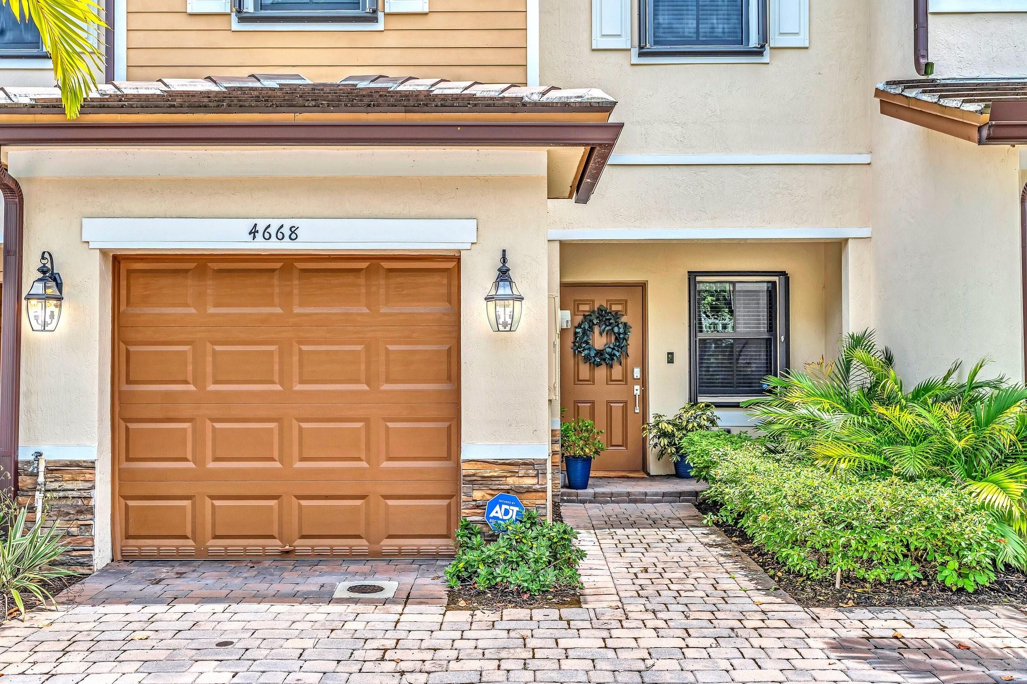 Palomino Lake - Residential Lease