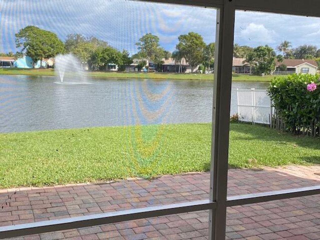 Photo of 154 Pinewood Court, Jupiter, FL 33458 (MLS # R11109480)