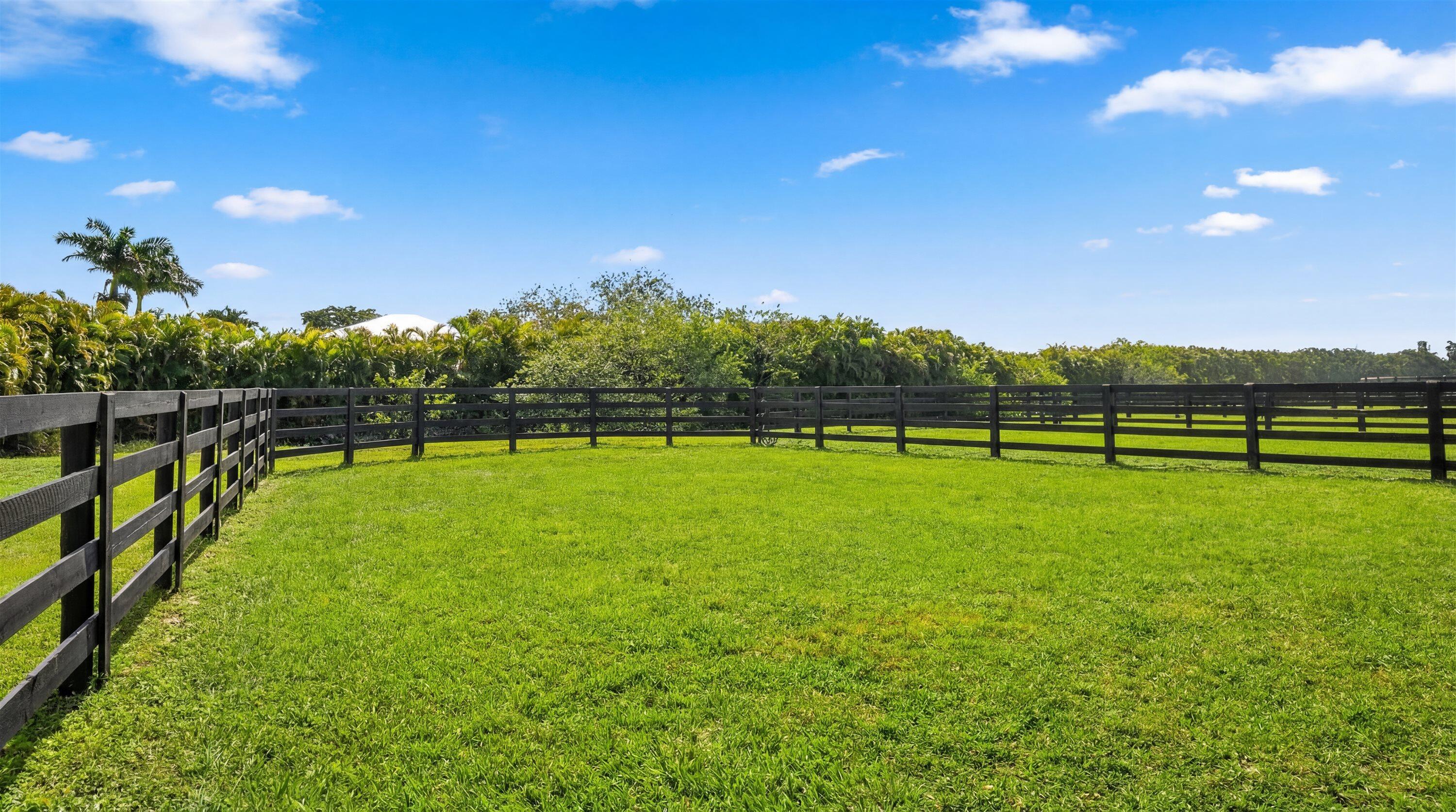 Palm Beach Point - Sun glade - Residential