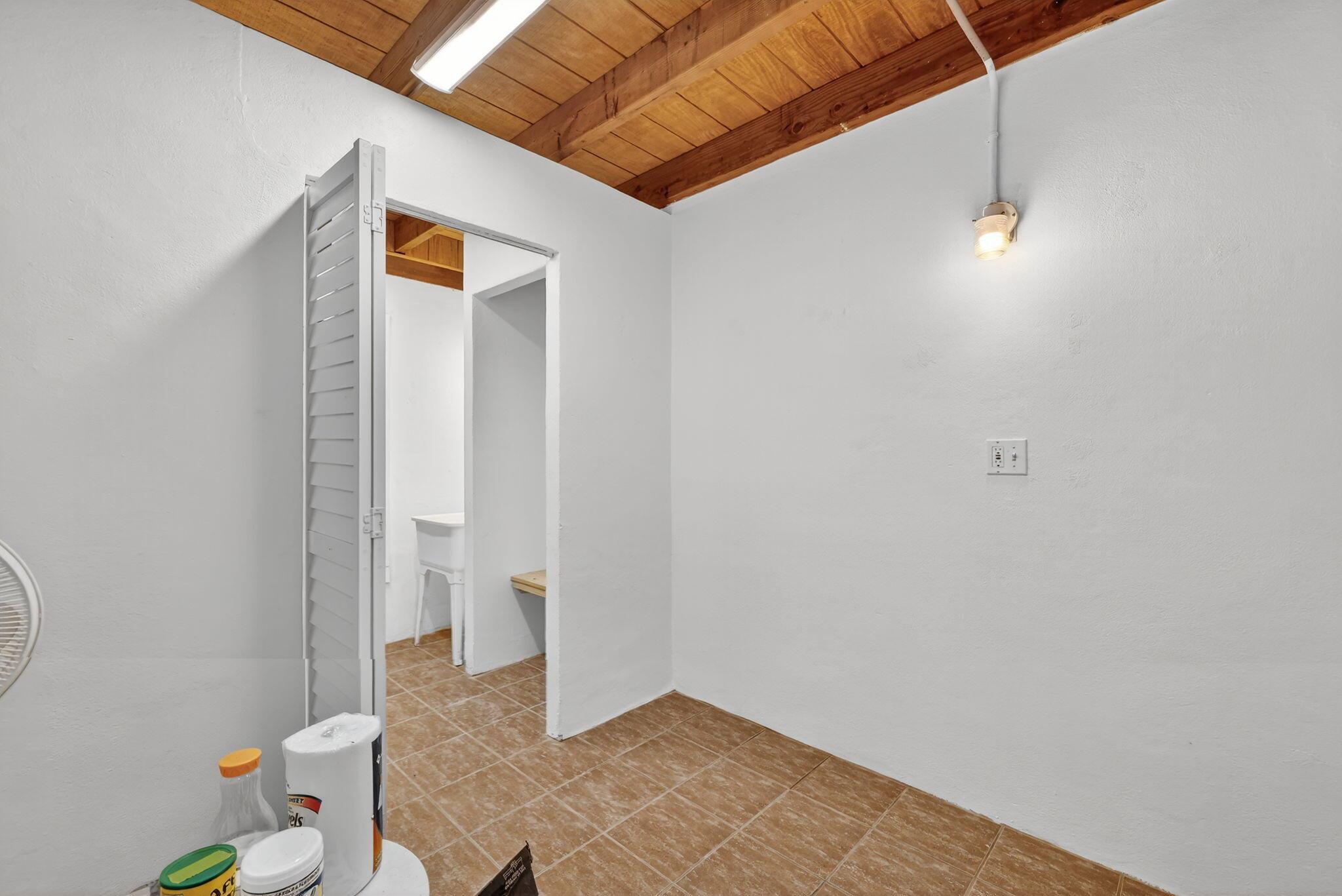 AVALON BEACH CLUB CONDOMI - Residential