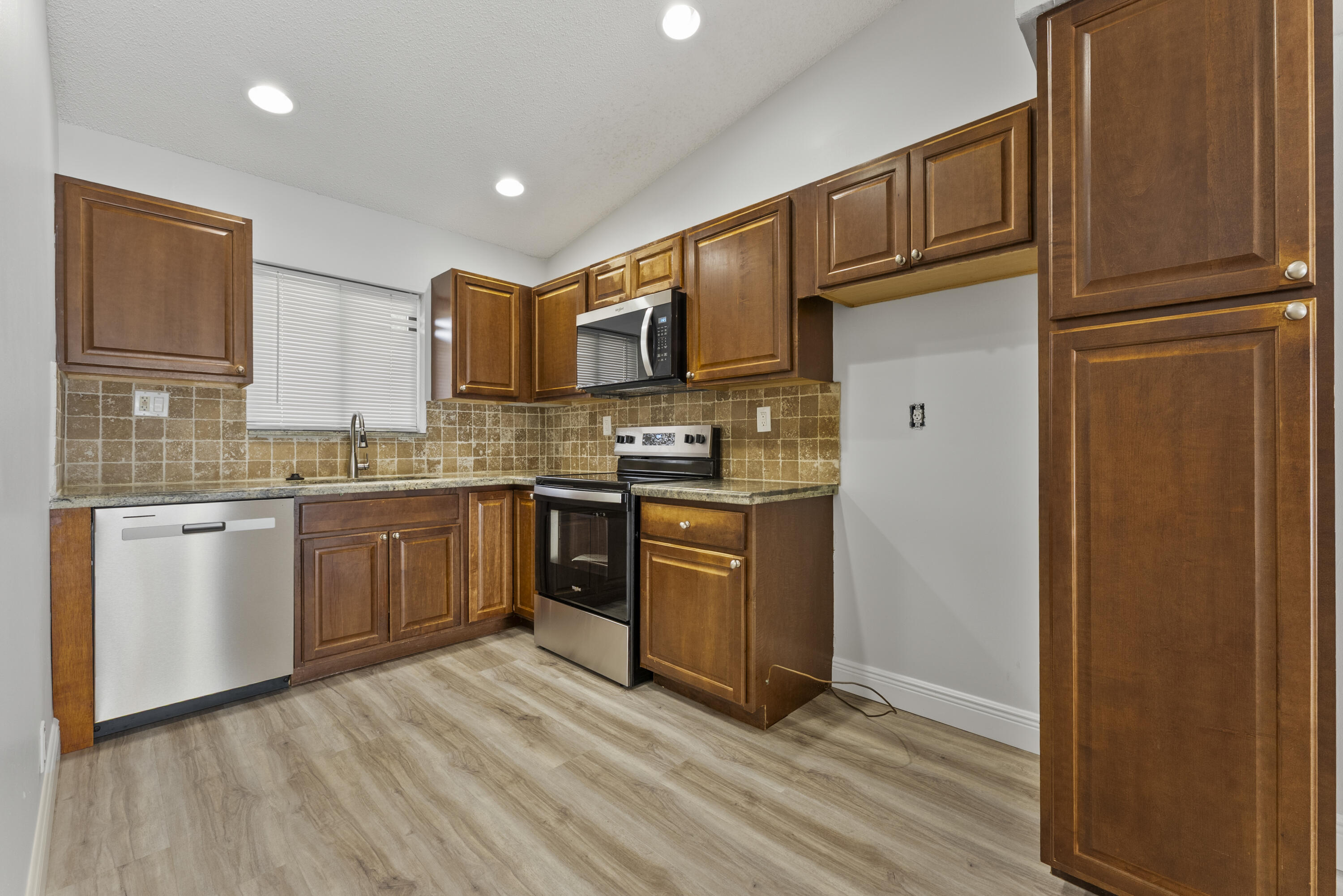 2900 Olivewood Terrace 201