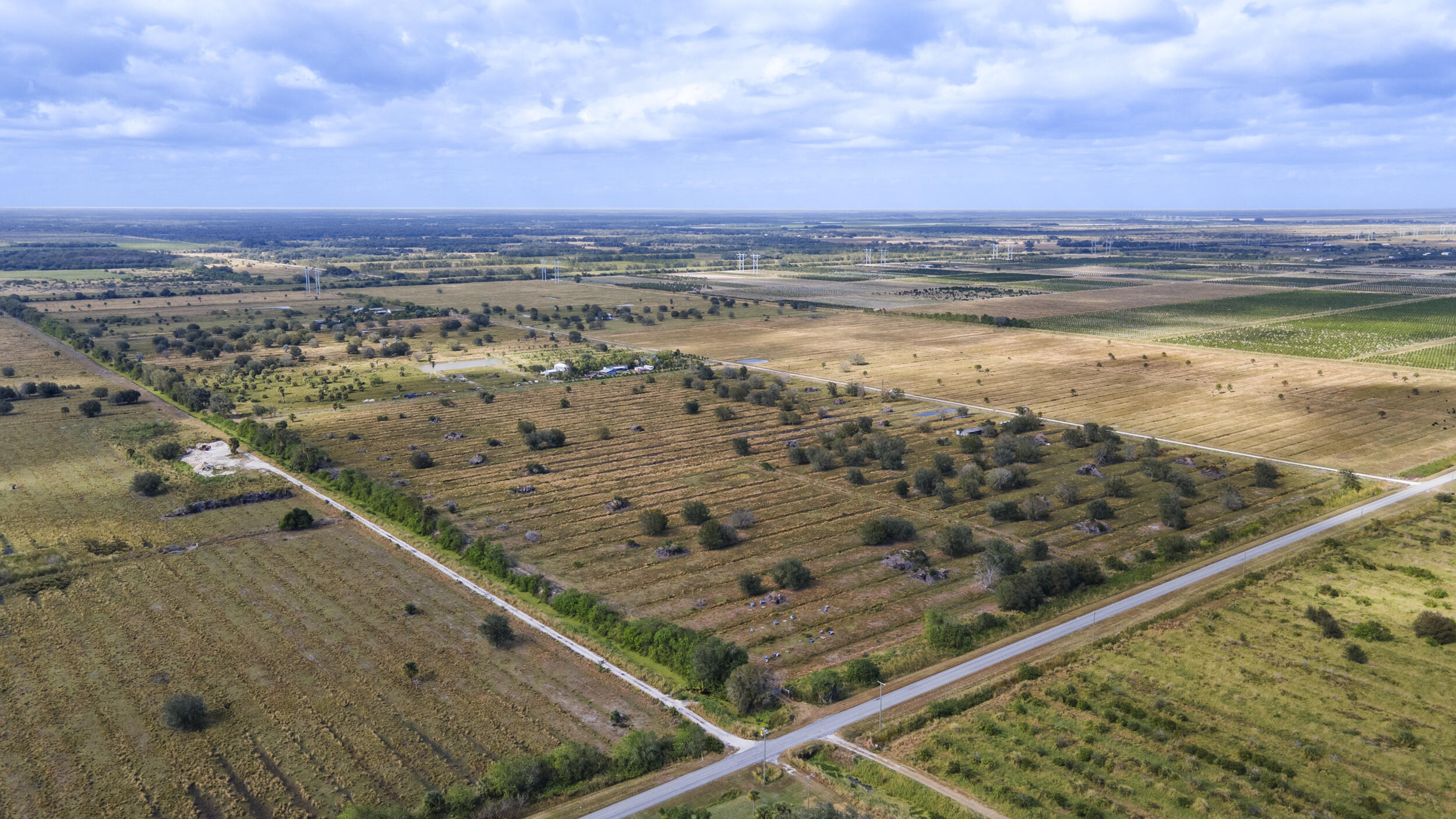 METES AND BOUNDS - Land