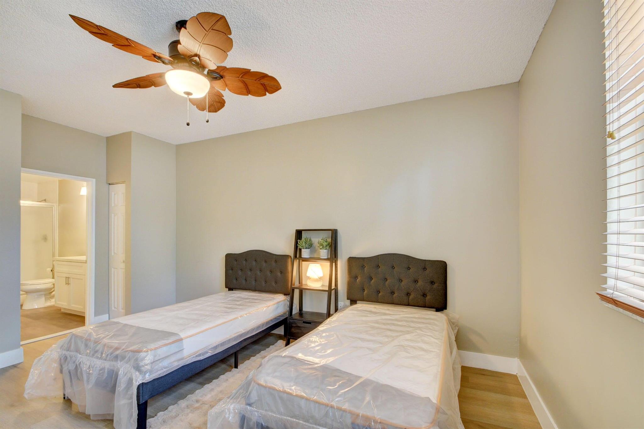 780 S Sapodilla Avenue 105