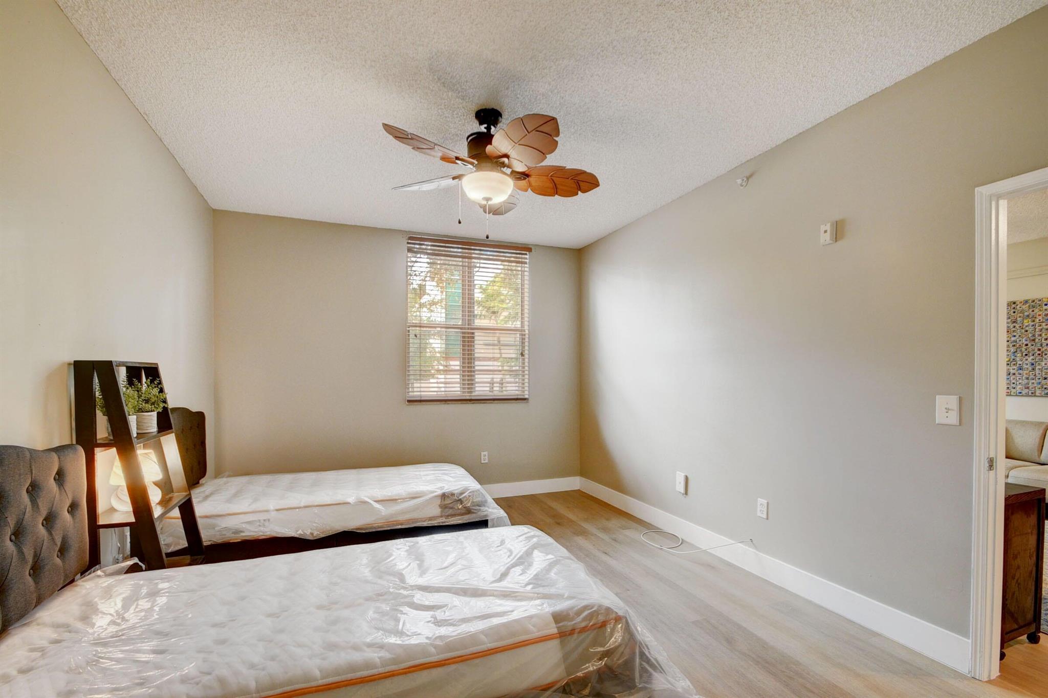 780 S Sapodilla Avenue 105