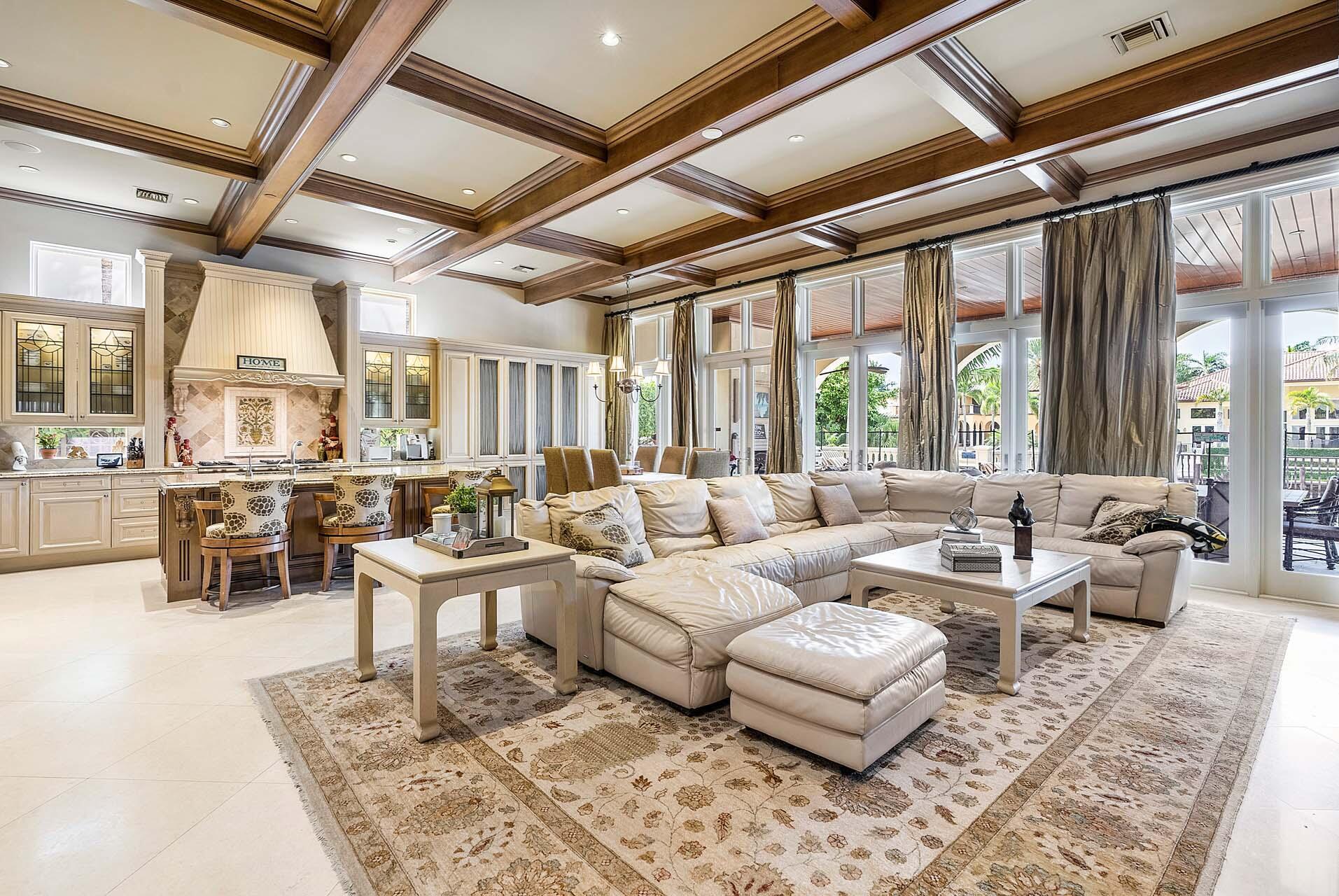 ROYAL PALM YACHT & COUNTR - Residential