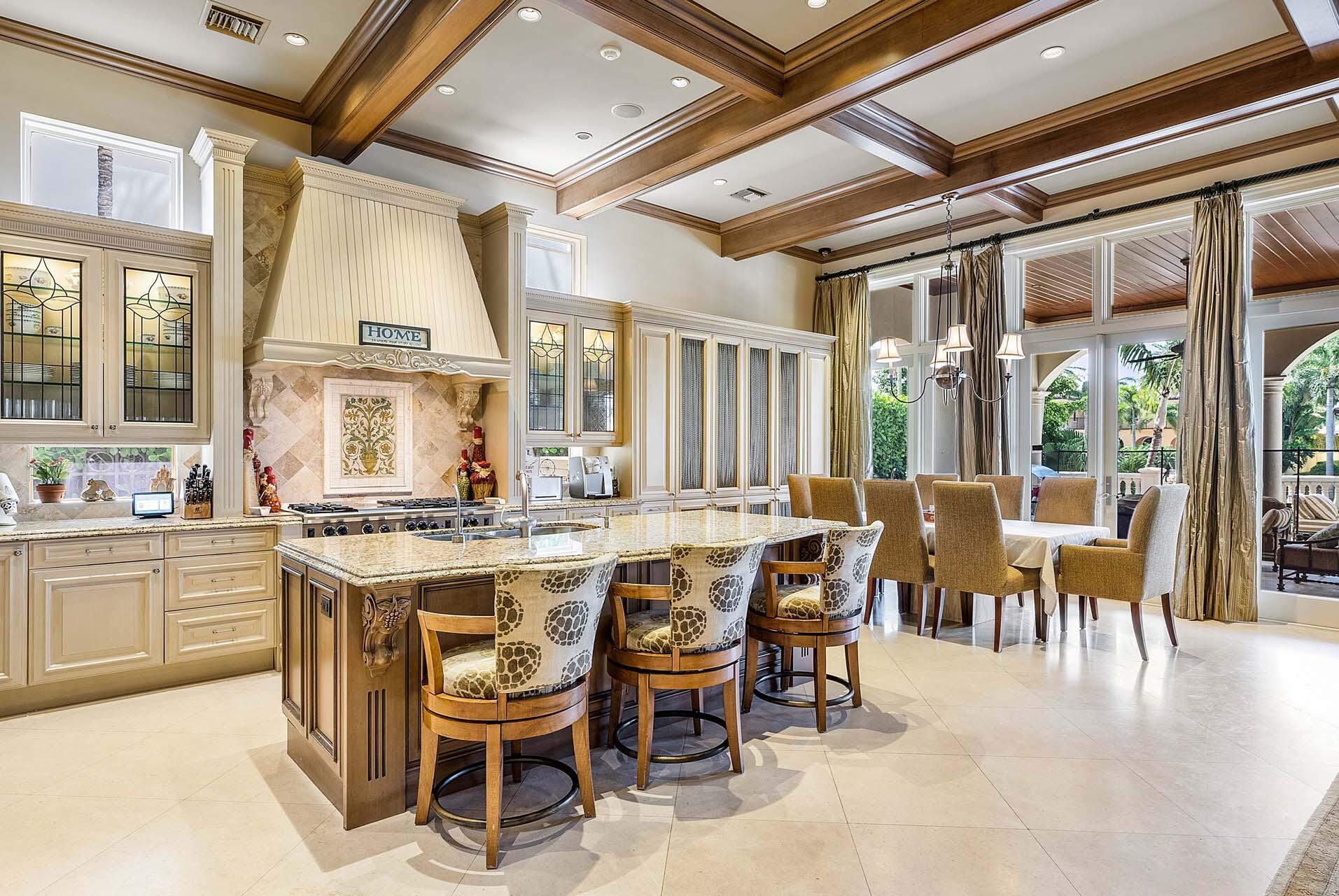 ROYAL PALM YACHT & COUNTR - Residential