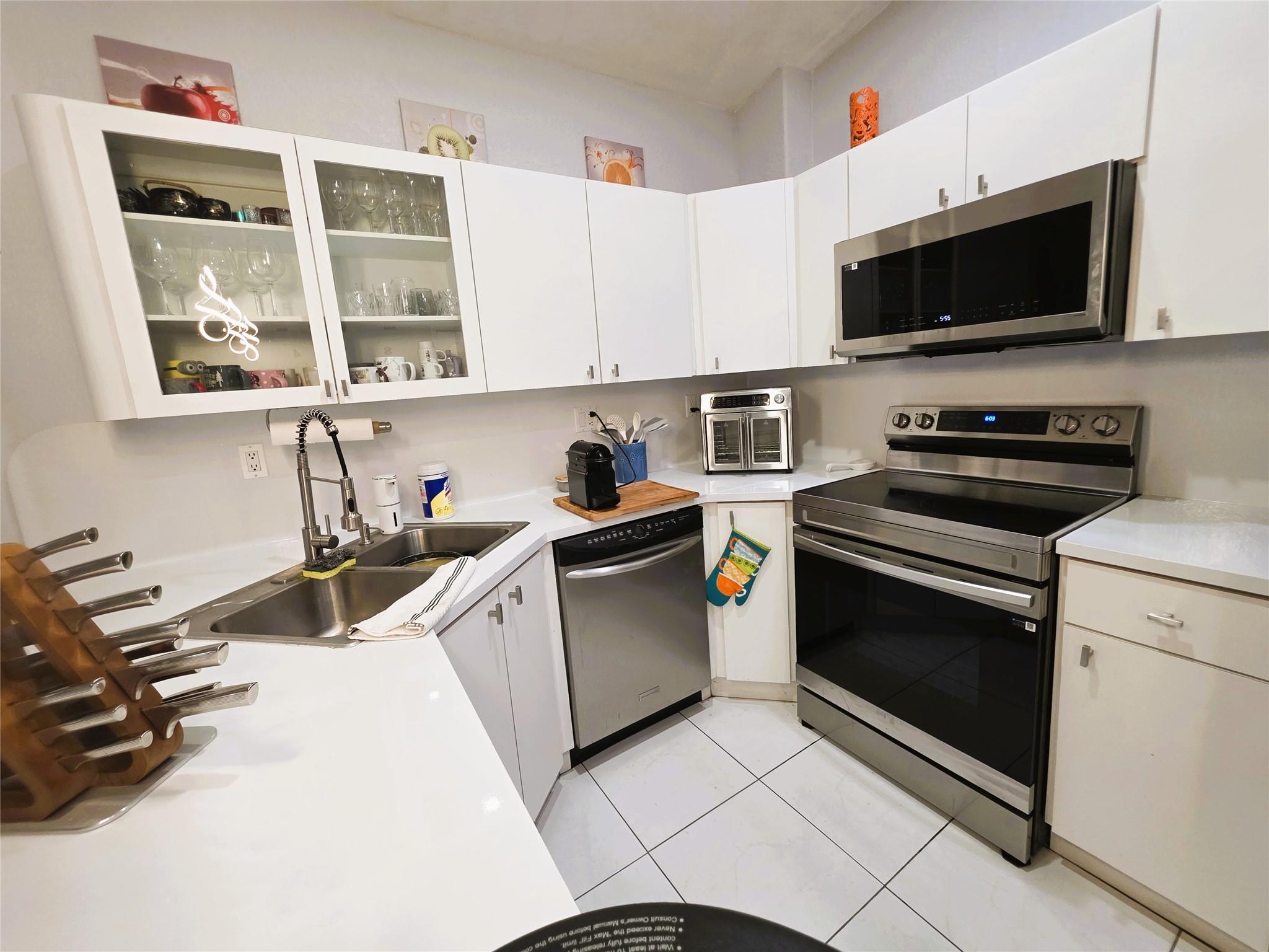 AVALON ESTATES - Residential