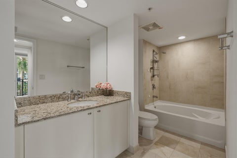 Tiny photo for 600 W Las Olas Boulevard #905s, Fort Lauderdale, FL 33312 (MLS # B26049394)