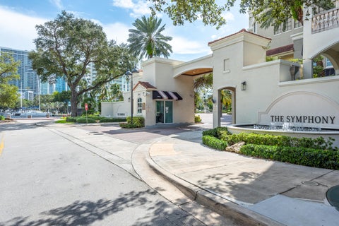 Tiny photo for 600 W Las Olas Boulevard #905s, Fort Lauderdale, FL 33312 (MLS # B26049394)