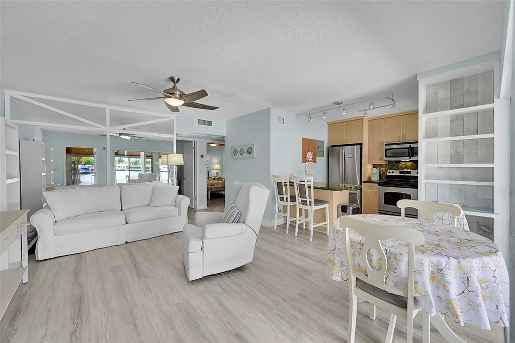 Photo of 1411 SE 9th Avenue #3, Pompano Beach, FL 33060 (MLS # F10519666)