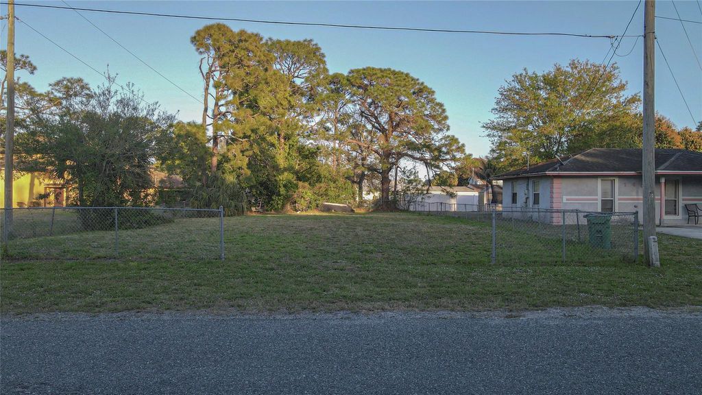 Photo of 1406 N 44th Street, Fort Pierce, FL 34947 (MLS # F10486687)
