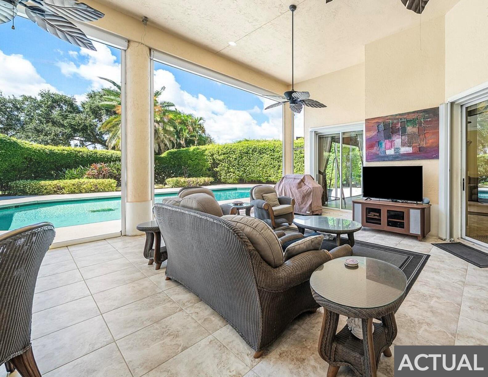 ADMIRALS COVE - Residential