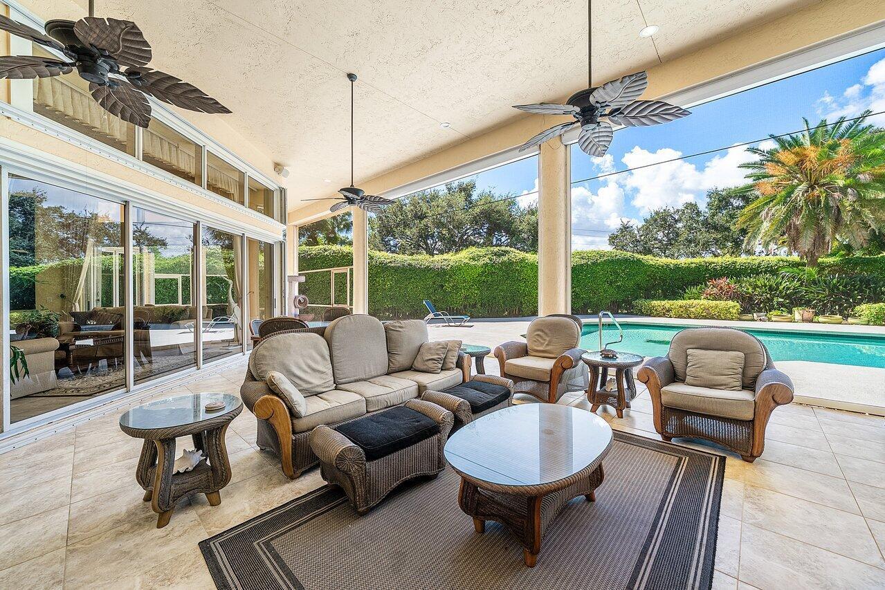 ADMIRALS COVE - Residential