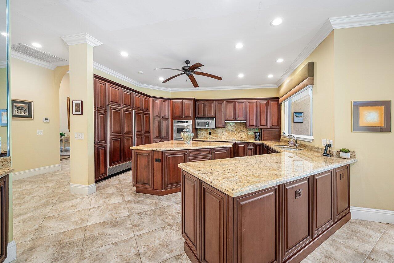 ADMIRALS COVE - Residential