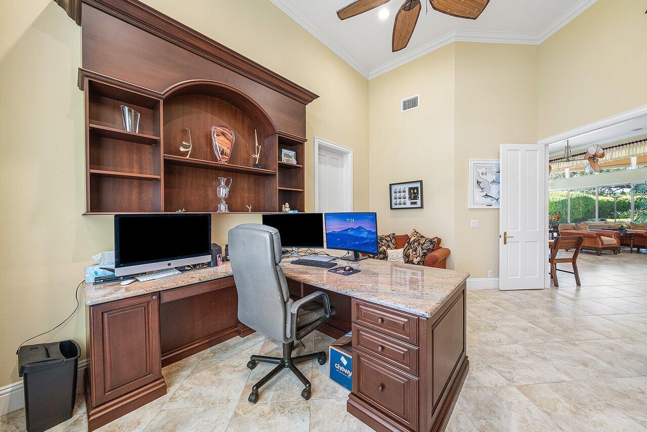 ADMIRALS COVE - Residential